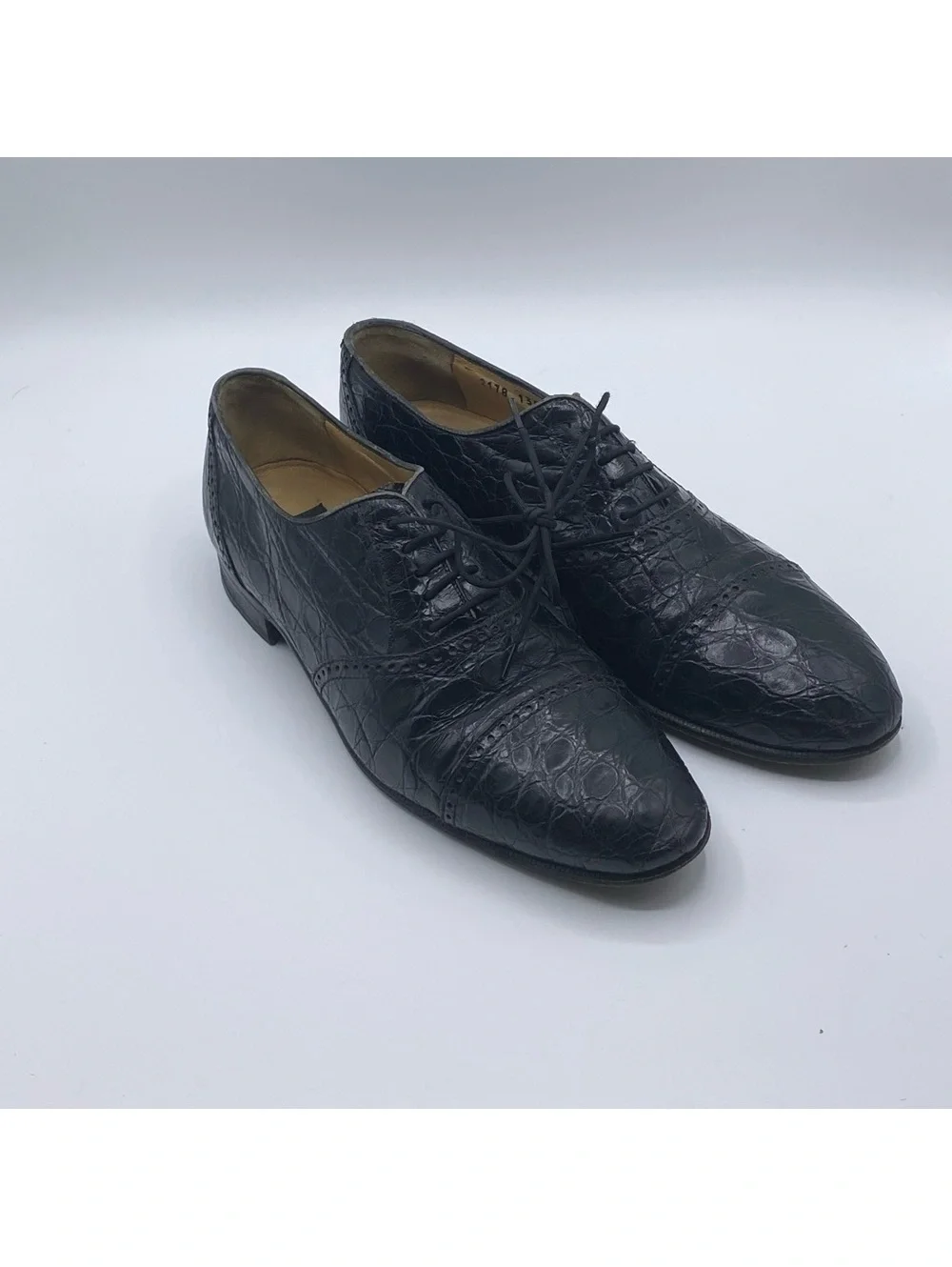 Mauri Black Oxfords with Wingtip Design